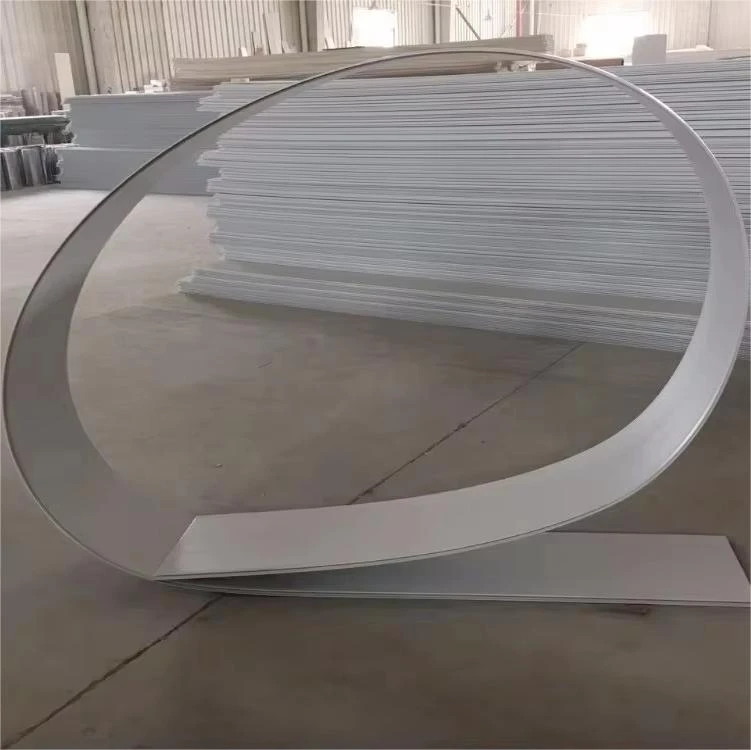 Weiße PVC-Decke