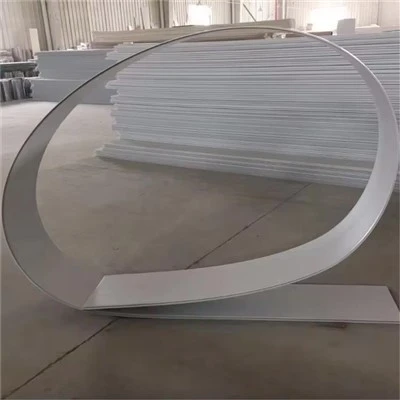 Weiße PVC-Decke